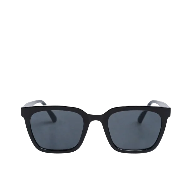 Elmy (Kacamata Hitam)