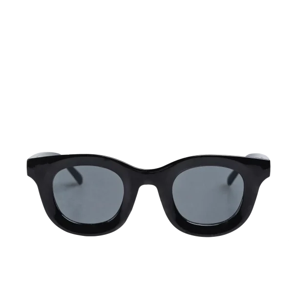 Keno (Kacamata Hitam)