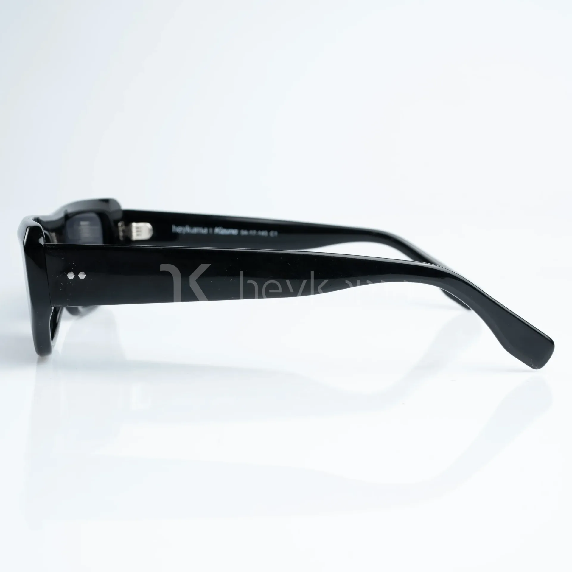 Shades of Kizuna - Image 5